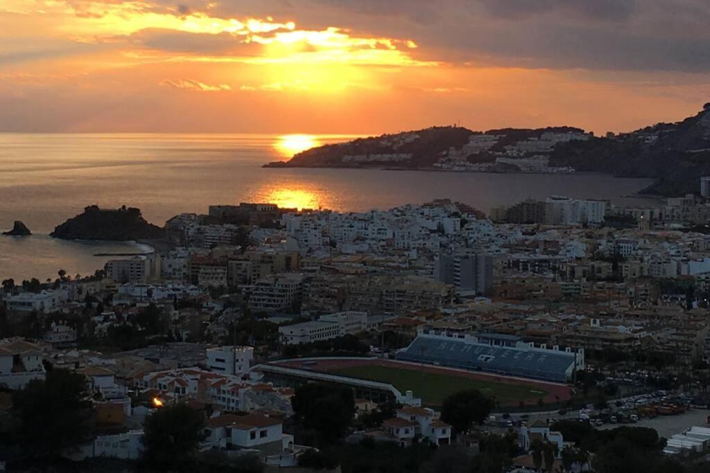 Seaview And Sun All Day Long In Los Pinos, Almunecar, Andalusia 外观 照片